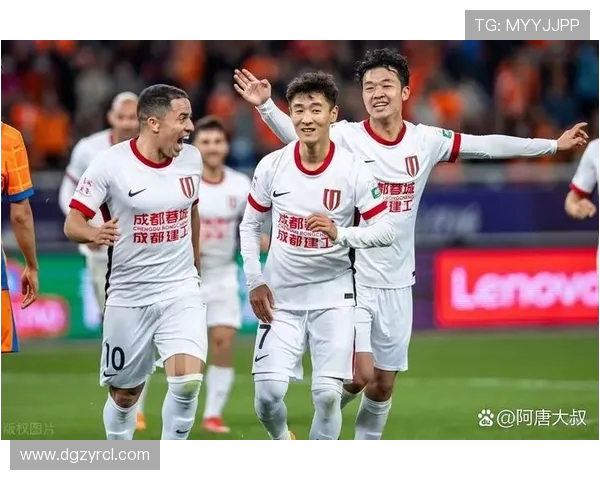 中超本轮争冠风云再起 蓉城一度领先3分 海港逆袭登顶 中超本轮争冠风云再起 蓉城一度领先3分 海港逆袭登顶